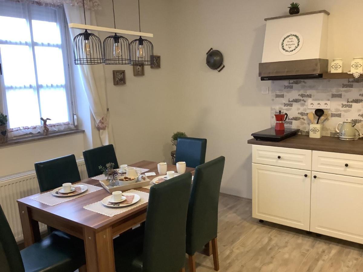 Ezuest Boroka Apartman Eger Exteriér fotografie
