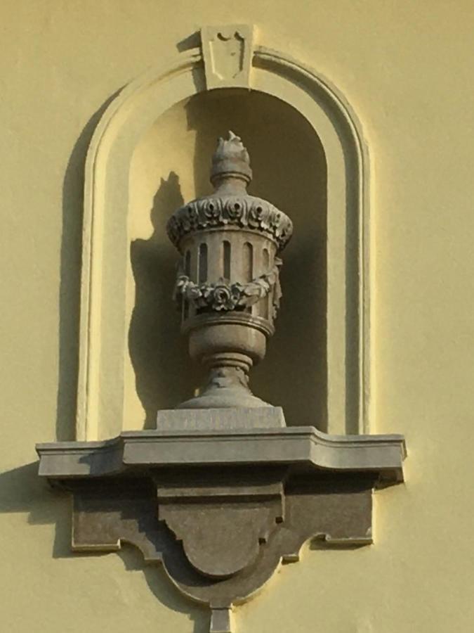 Ezuest Boroka Apartman Eger Exteriér fotografie