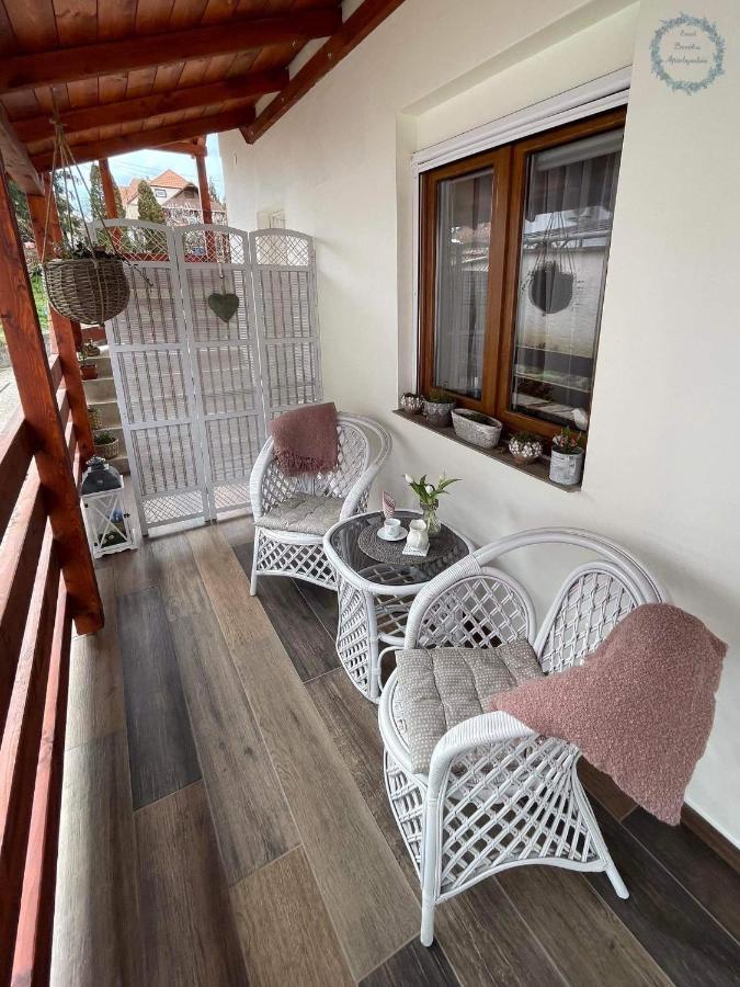 Ezuest Boroka Apartman Eger Exteriér fotografie